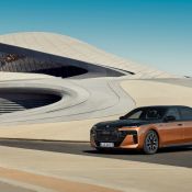 BMW v Šanghaji odhalilo svou vlajkovou limuzínu i7 M70 xDrive 